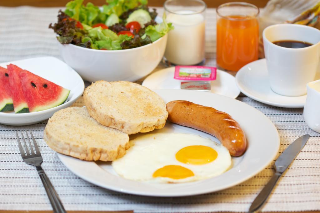 앳 이지 비쥬 호텔 치앙마이 외부 사진